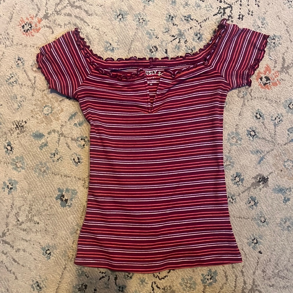 Stripped, fitted shirt
